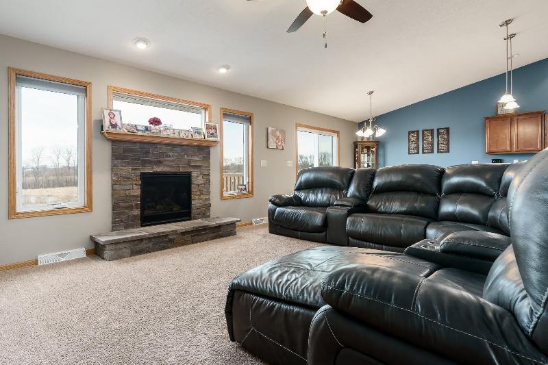 1229 Prominence Dr Janesville, WI 53548