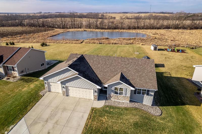 1229 Prominence Dr Janesville, WI 53548