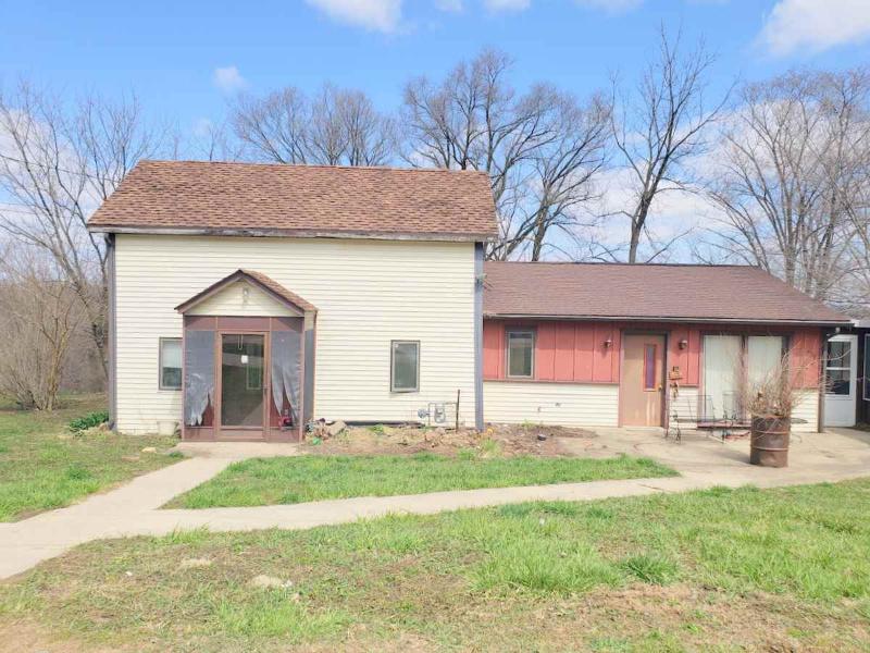 314 E Main St Browntown, WI 53522