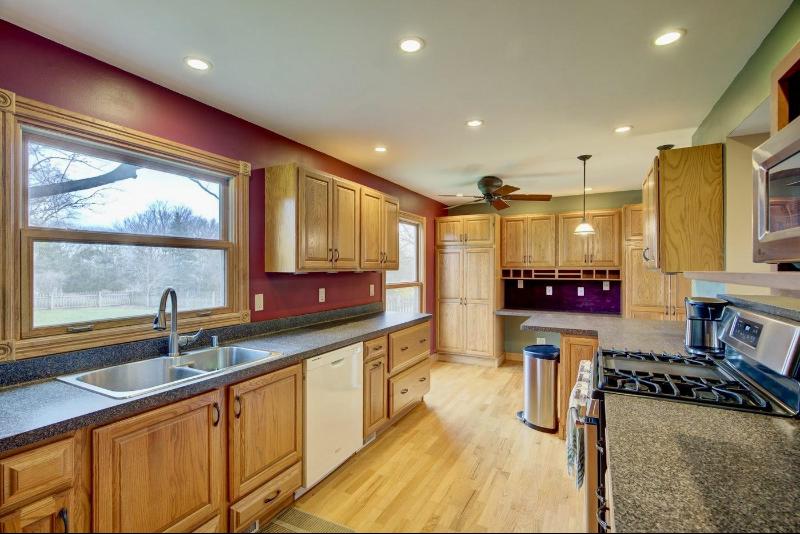 5780 Lacy Rd Fitchburg, WI 53711