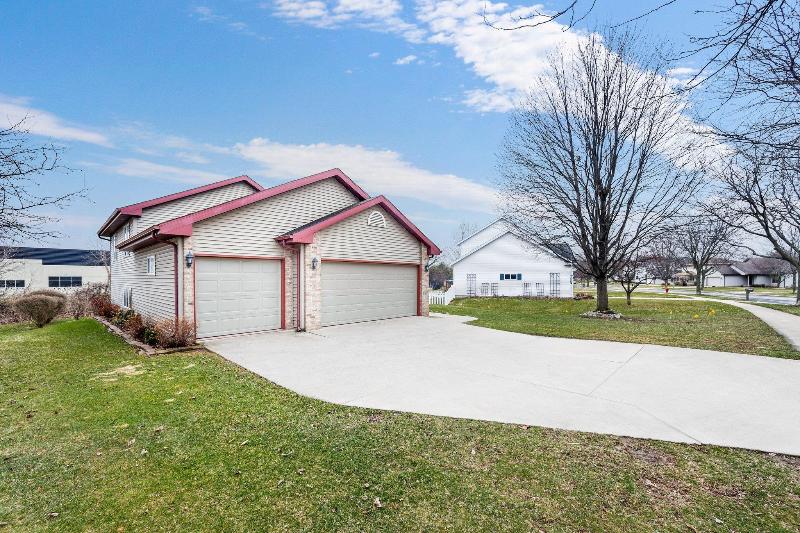 Photo -37 - 5467 Shale Rd Fitchburg, WI 53711