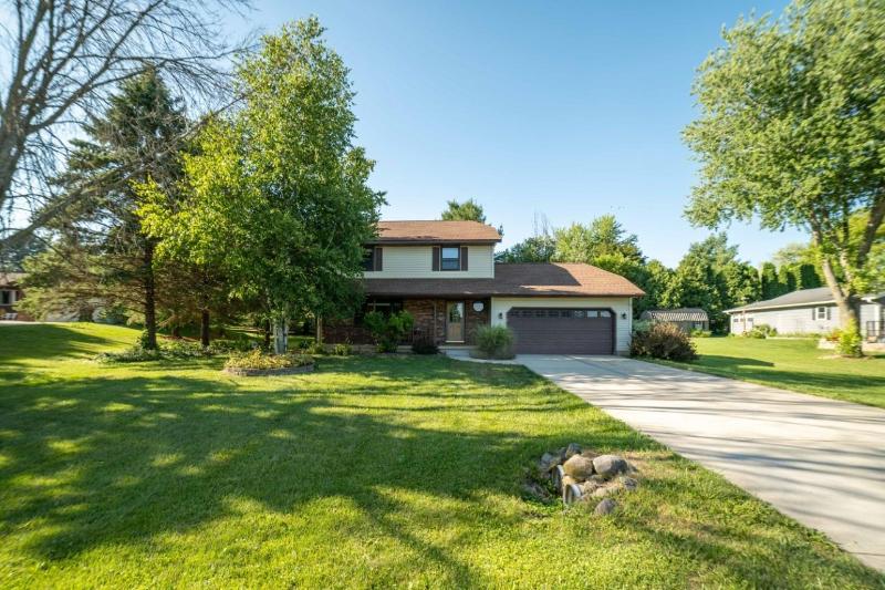 3922 Sunnyvale Drive DeForest, WI 53532
