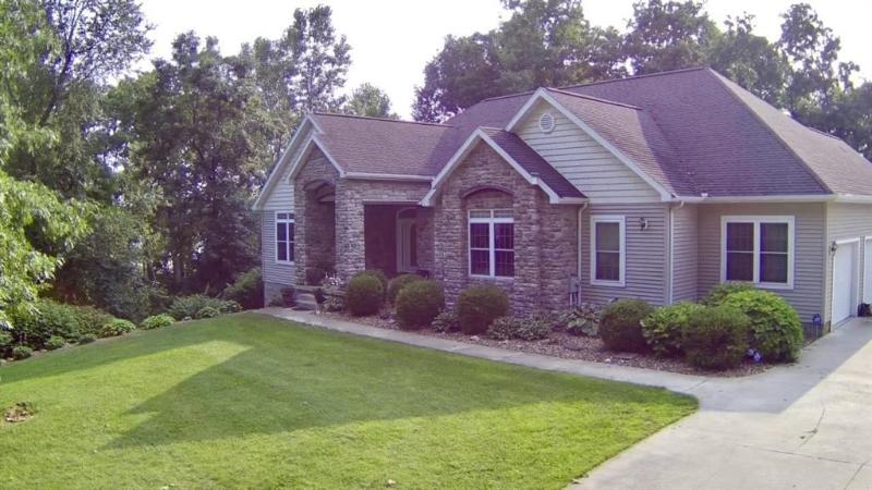 Listing Photo for 2635 Winona Dr