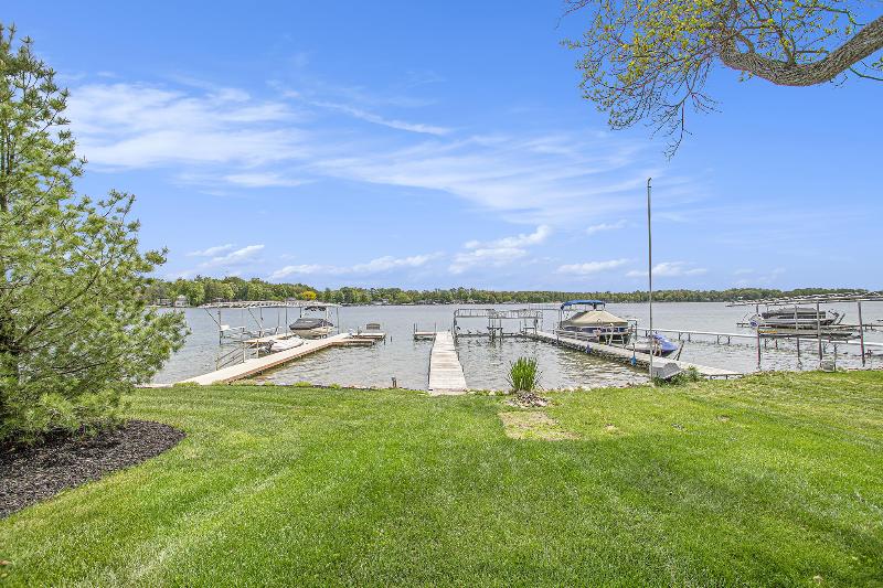 Listing Photo for 63077 Lakeshore Drive