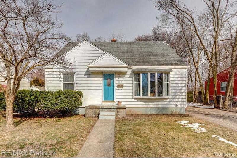 Listing Photo for 1279 Hull Avenue