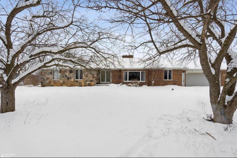 Listing Photo for 3060 S Lapeer Road