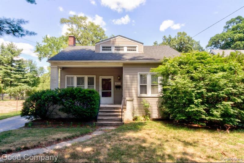 Listing Photo for 425 Parkdale Avenue