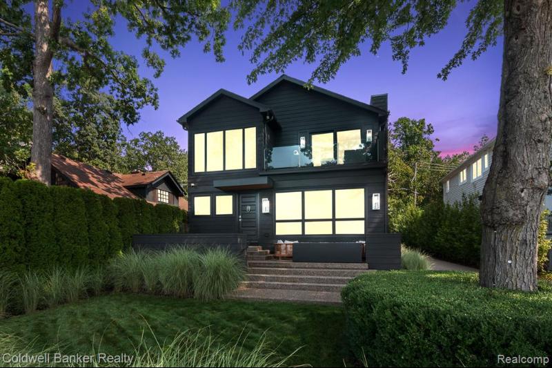 Listing Photo for 1569 Lakeview Avenue