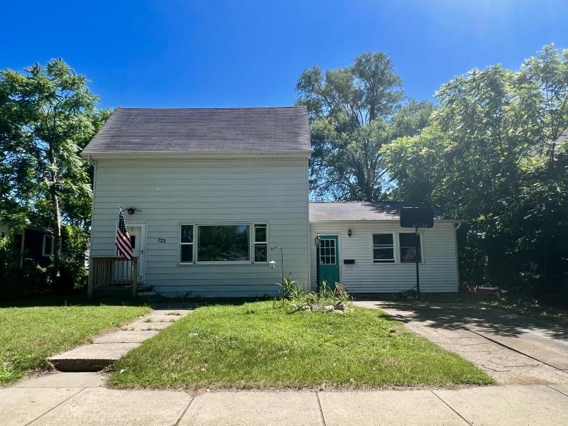 Listing Photo for 722 E Foster Street