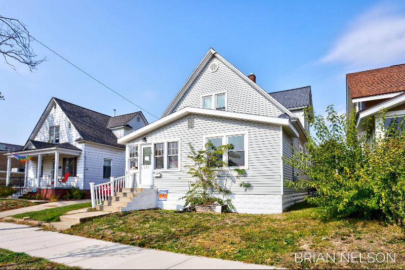 Listing Photo for 263 W 19th Street