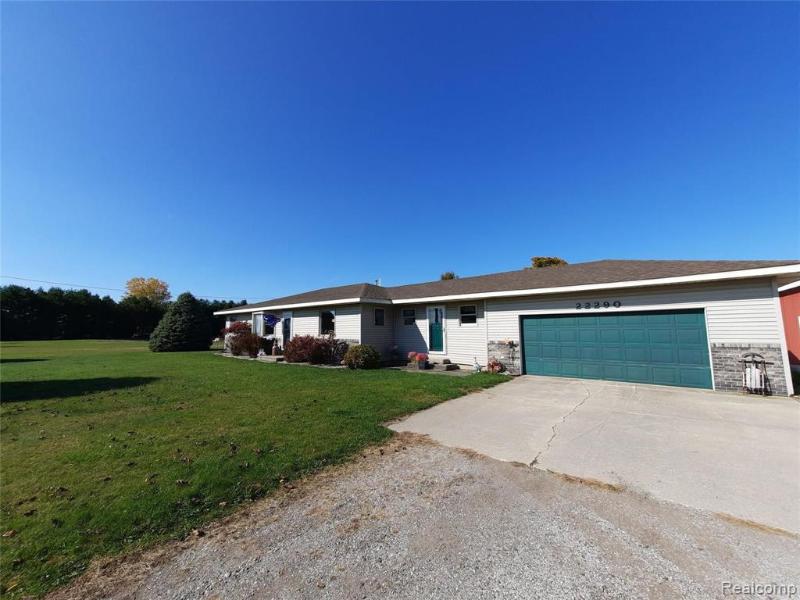 Listing Photo for 22290 Lakefield Road E