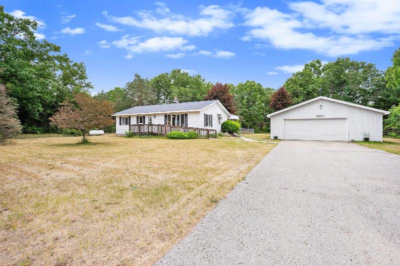 Listing Photo for 5565 Holton Whitehall Road