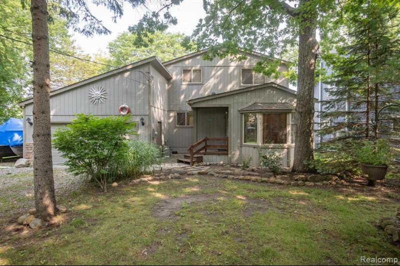 Listing Photo for 3891 Woodland Drive