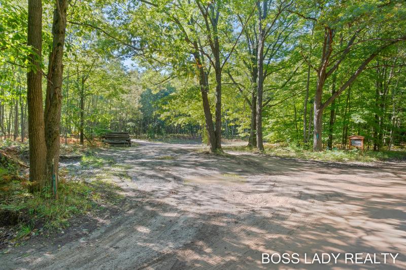 Listing Photo for 4429 W Nurnberg Road